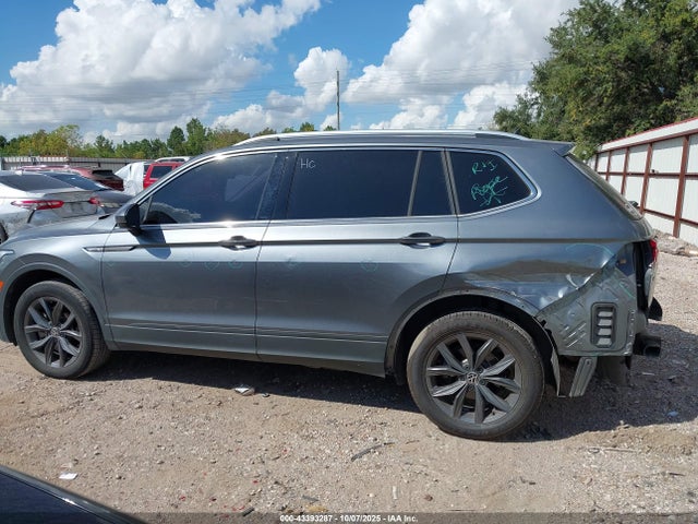 3VV3B7AX8NM127984 Volkswagen Tiguan