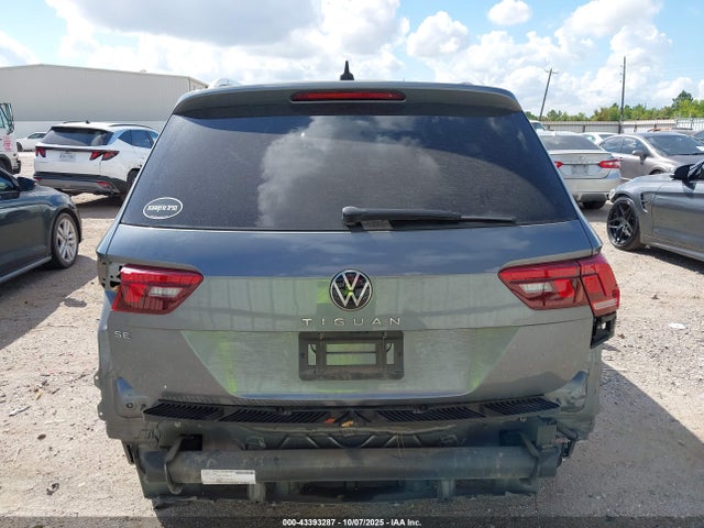 3VV3B7AX8NM127984 Volkswagen Tiguan