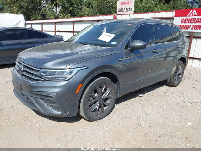 3VV3B7AX8NM127984 Volkswagen Tiguan