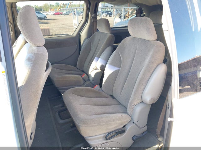Aukcja sprzedaży 2001 Chrysler Town & Country Lxi, vin: 2C8GP54L81R152545, numer aukcji: 43393313
