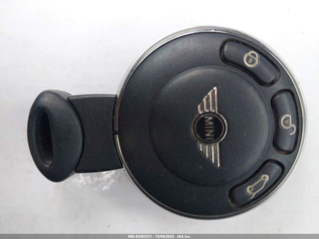 2010 MINI COOPER S CLUBMAN WMWMM3C59ATP75067 Photo 10