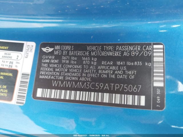 2010 MINI COOPER S CLUBMAN WMWMM3C59ATP75067 Photo 8