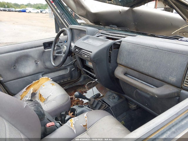 Продаж на аукціоні авто 2002 Jeep Wrangler Sport, vin: 1J4FA49S52P771545, номер лоту: 43393433
