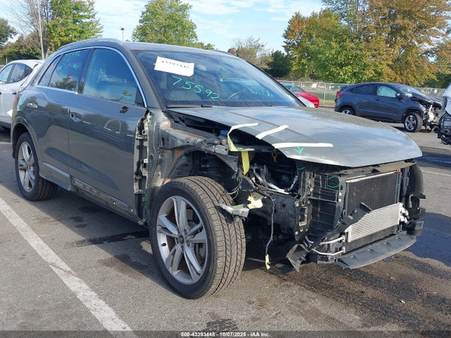 2021 AUDI Q3 WA1DECF36M1055519 Photo 0