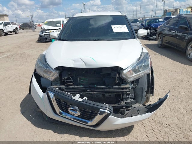 3N1CP5CU2JL500155 Nissan KICKS SV