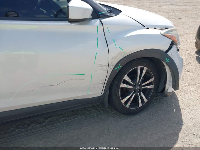 3N1CP5CU2JL500155 Nissan KICKS SV