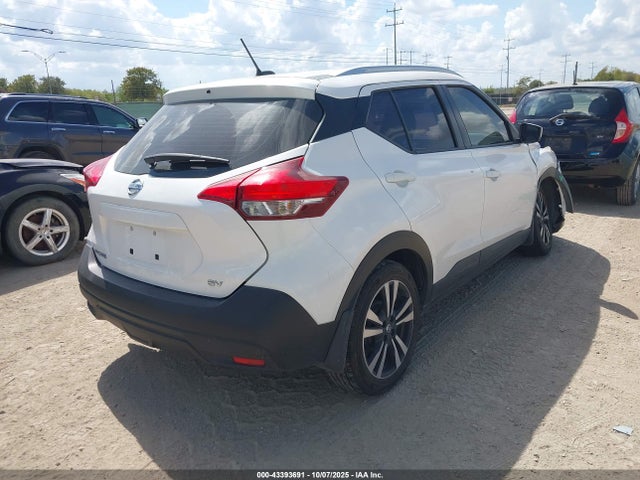 3N1CP5CU2JL500155 Nissan KICKS SV