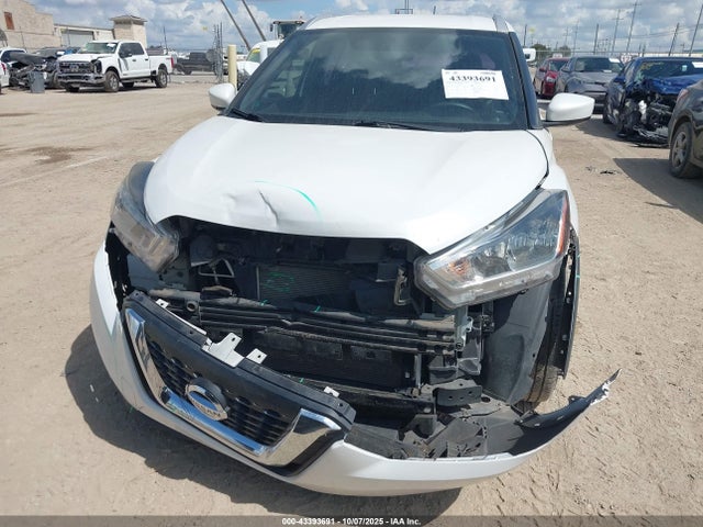 3N1CP5CU2JL500155 Nissan KICKS SV