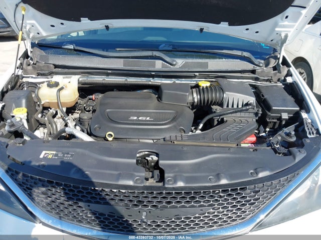 2C4RC1EG5JR247886 Chrysler Pacifica