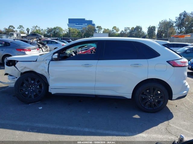 Ford Edge St-line 2023 2FMPK4J94PBA00567 Image 14