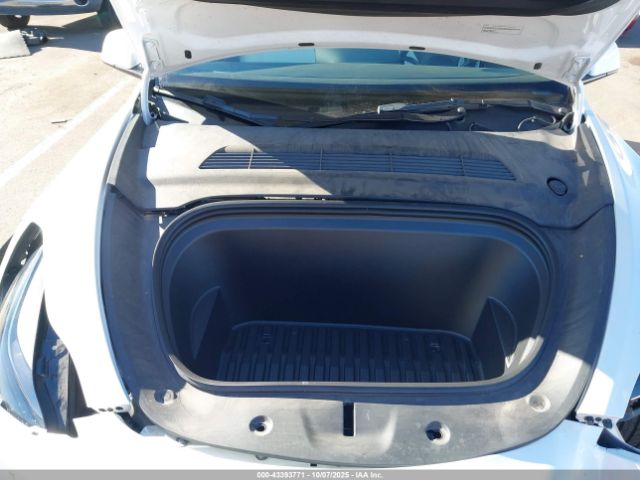 2023 TESLA MODEL Y 7SAYGDEE1PF826879 Photo 9