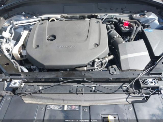 2022 VOLVO XC60 YV4062RL8N1077916 Photo 9