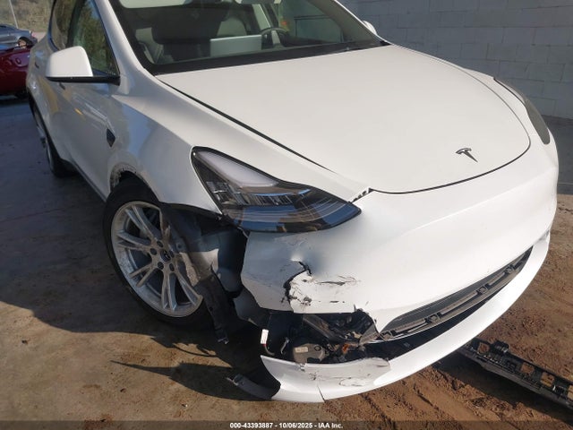 2023 TESLA MODEL Y 7SAYGAEE9PF587791 Photo 5