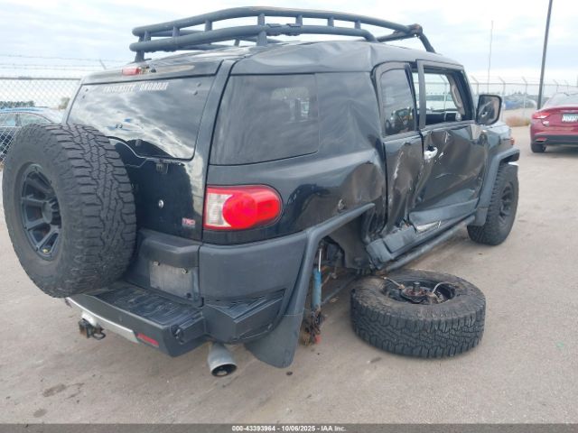 2007 TOYOTA FJ CRUISER JTEBU11F470070760 Photo 3