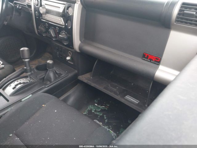 2007 TOYOTA FJ CRUISER JTEBU11F470070760 Photo 4