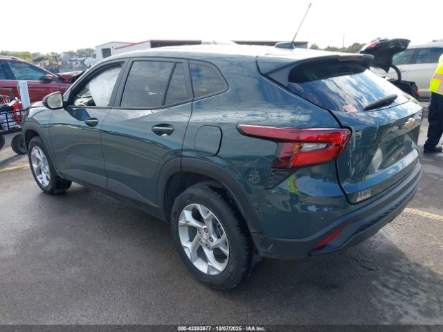 2025 CHEVROLET TRAX KL77LFEP1SC224360 Photo 2