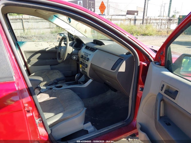 2010 FORD FOCUS 1FAHP3FN5AW296009 Photo 4