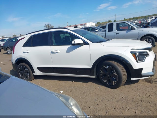 KIA Niro Ev Wind 2025 KNDCR3L13S5135830 Image 13