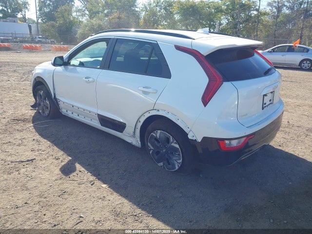 KIA Niro Ev Wind 2025 KNDCR3L13S5135830 Image 3