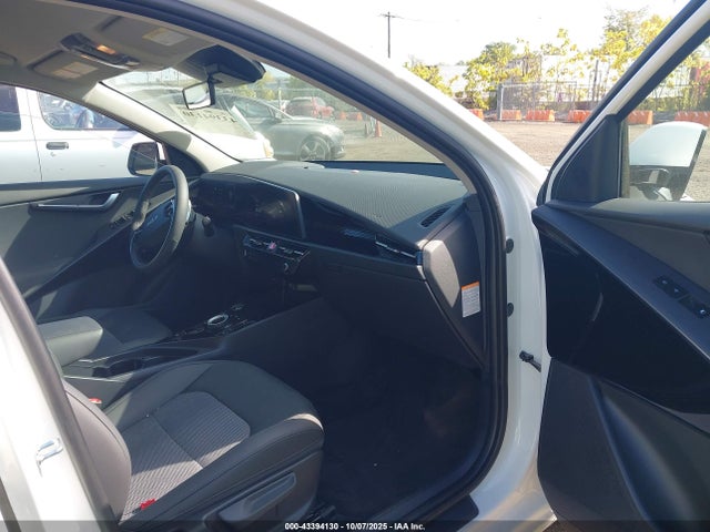 KIA Niro Ev Wind 2025 KNDCR3L13S5135830 Image 5