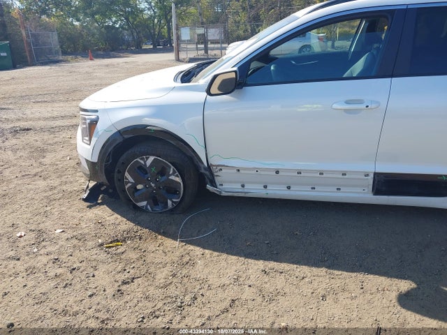 KIA Niro Ev Wind 2025 KNDCR3L13S5135830 Image 6