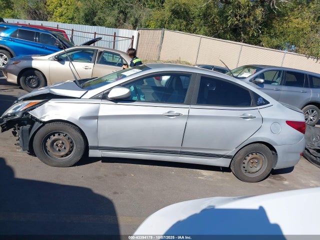 KMHCT4AE0GU105951 Hyundai ACCENT SE