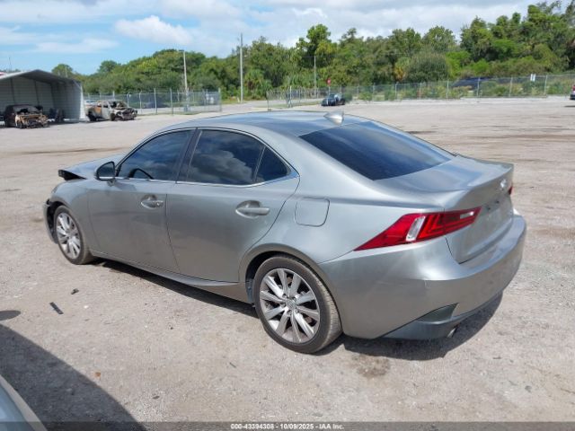 2016 LEXUS IS 200T JTHBA1D21G5001550 Photo 2