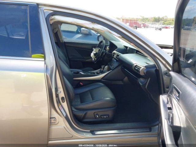2016 LEXUS IS 200T JTHBA1D21G5001550 Photo 4