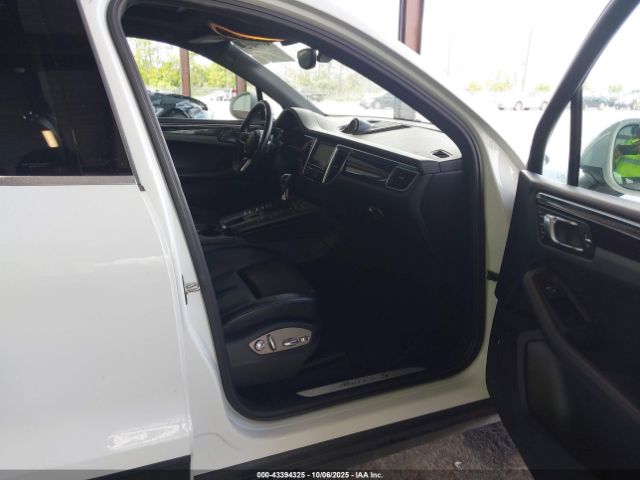 2016 PORSCHE MACAN WP1AB2A57GLB58993 Photo 4