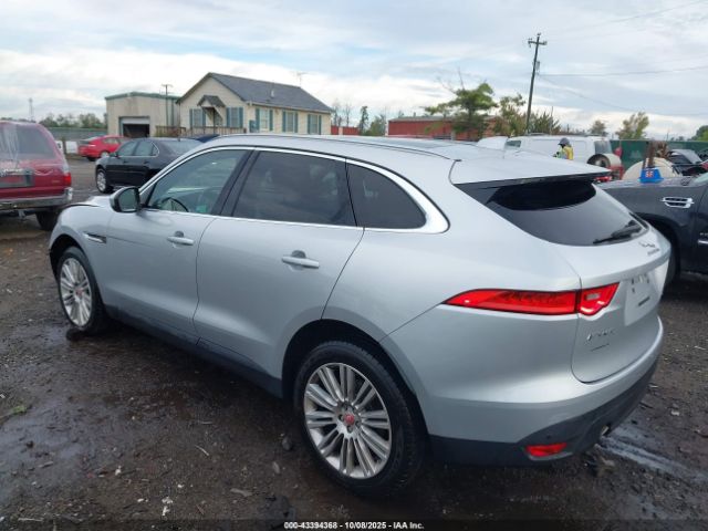 2019 JAGUAR F-PACE SADCJ2FX4KA612942 Photo 2