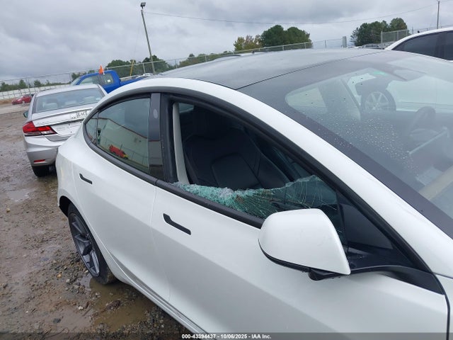 Продаж на аукціоні авто 2023 Tesla Model 3 Rear-wheel Drive, vin: 5YJ3E1EA3PF593547, номер лоту: 43394437