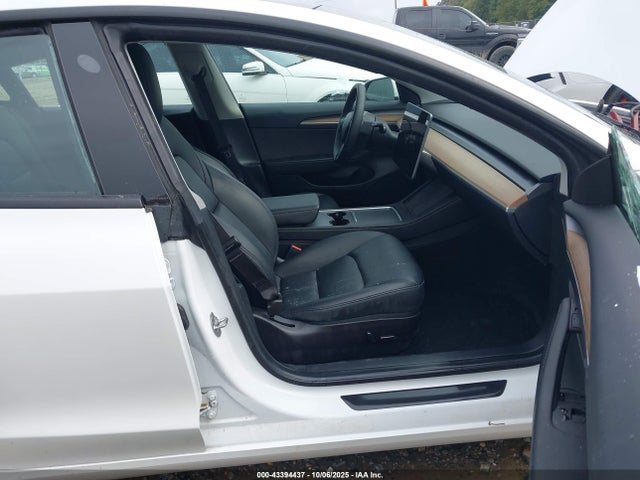 Продаж на аукціоні авто 2023 Tesla Model 3 Rear-wheel Drive, vin: 5YJ3E1EA3PF593547, номер лоту: 43394437