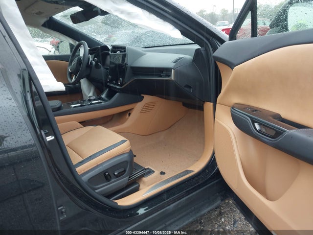 2024 LEXUS RZ 450E JTJAAAABXRA023992 Photo 4