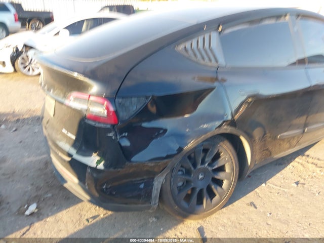 2023 TESLA MODEL Y 7SAYGAEE0PF861752 Photo 5