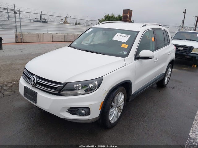 Volkswagen TIGUAN SE 2014 WVGAV3AX7EW507514 Image 2