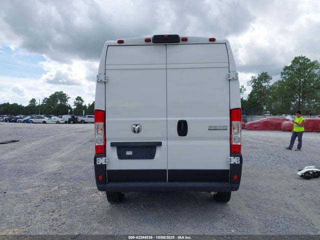 RAM Promaster 2500 2024 3C6LRVDG2RE151179 Image 16