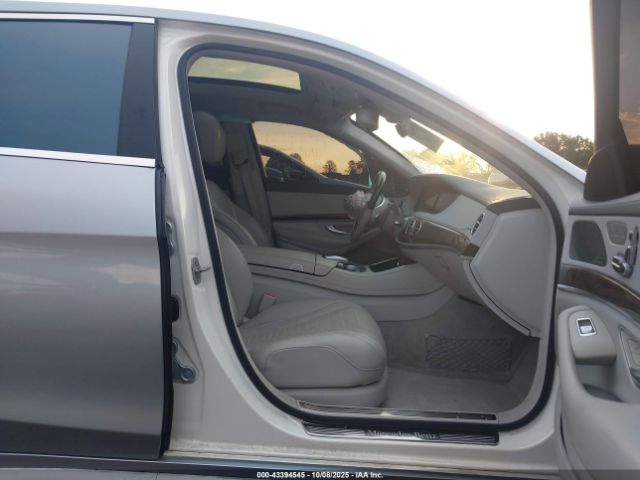 2015 MERCEDES-BENZ S 550 WDDUG8CB8FA098423 Photo 4