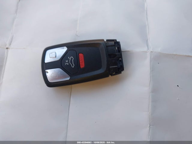 2019 AUDI A4 WAUENAF47KA013104 Photo 10