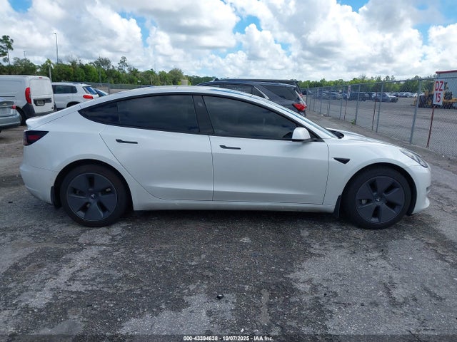 5YJ3E1EA9NF168086 Tesla Model 3 Rear-wheel Drive