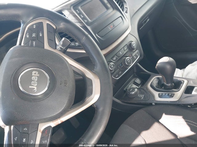 1C4PJMCB4HW545305 Jeep Cherokee Latitude 4x4
