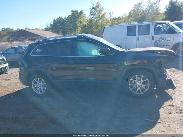 1C4PJMCB4HW545305 Jeep Cherokee Latitude 4x4