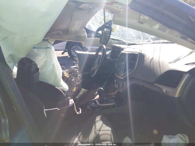 1C4PJMCB4HW545305 Jeep Cherokee Latitude 4x4