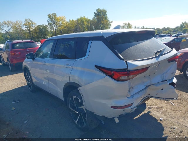 2022 MITSUBISHI OUTLANDER JA4J4UA82NZ090852 Photo 2