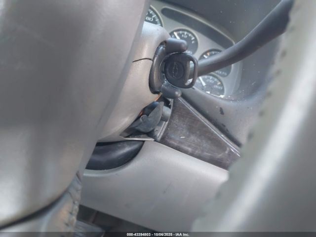 2001 GMC YUKON XL 1500 1GKFK66U71J253804 Photo 10