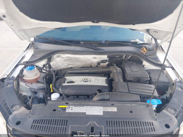 Volkswagen Tiguan 2015 WVGAV7AX8FW600258 Image 10