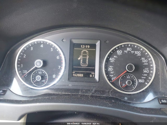 Volkswagen Tiguan 2015 WVGAV7AX8FW600258 Image 15