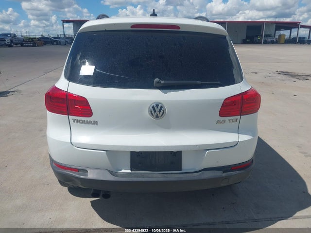 Volkswagen Tiguan 2015 WVGAV7AX8FW600258 Image 16