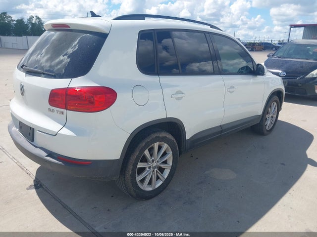 Volkswagen Tiguan 2015 WVGAV7AX8FW600258 Image 4