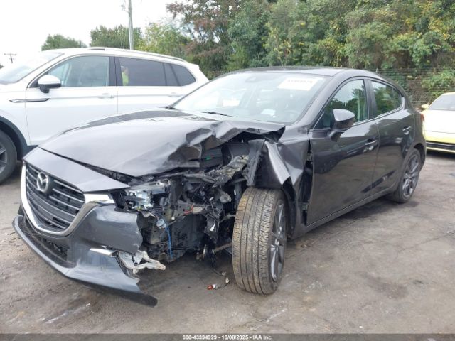 2018 MAZDA MAZDA3 3MZBN1M32JM166486 Photo 1