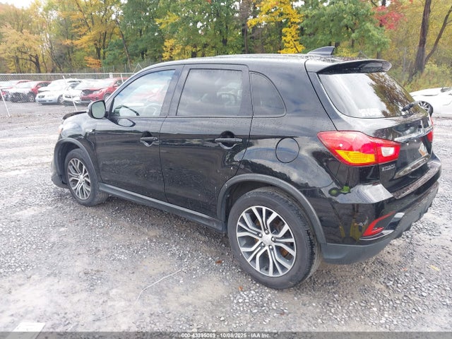 2018 MITSUBISHI OUTLANDER SPORT JA4AP3AUXJU019551 Photo 2